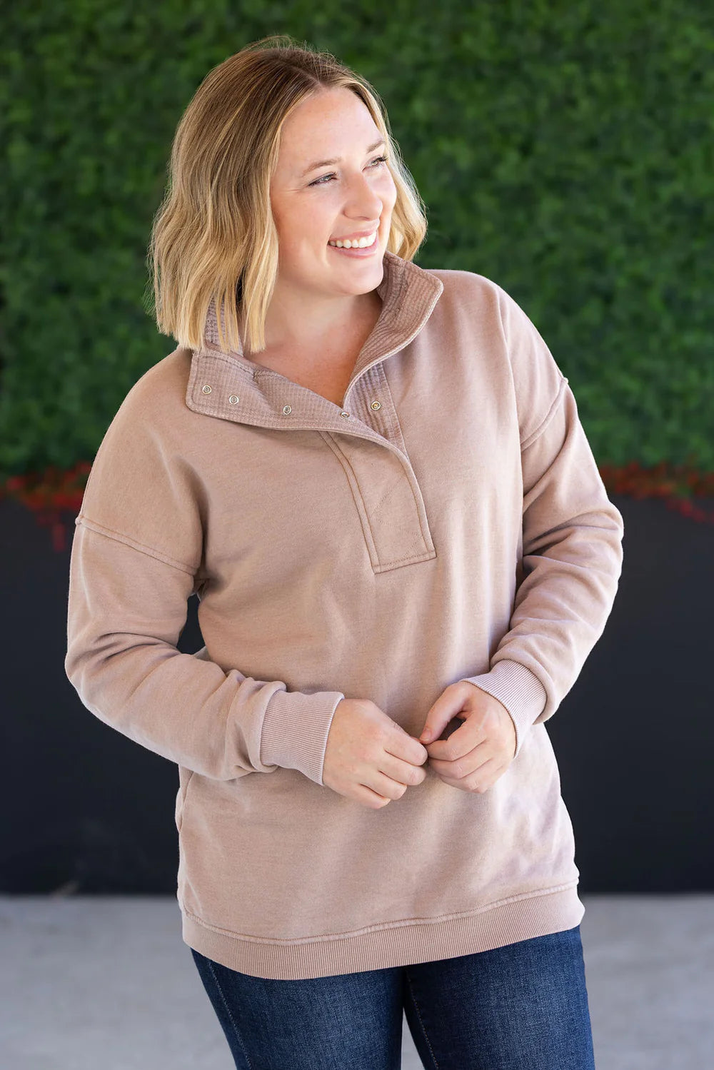 Jesse Vintage Wash Snap Pullover - Tan