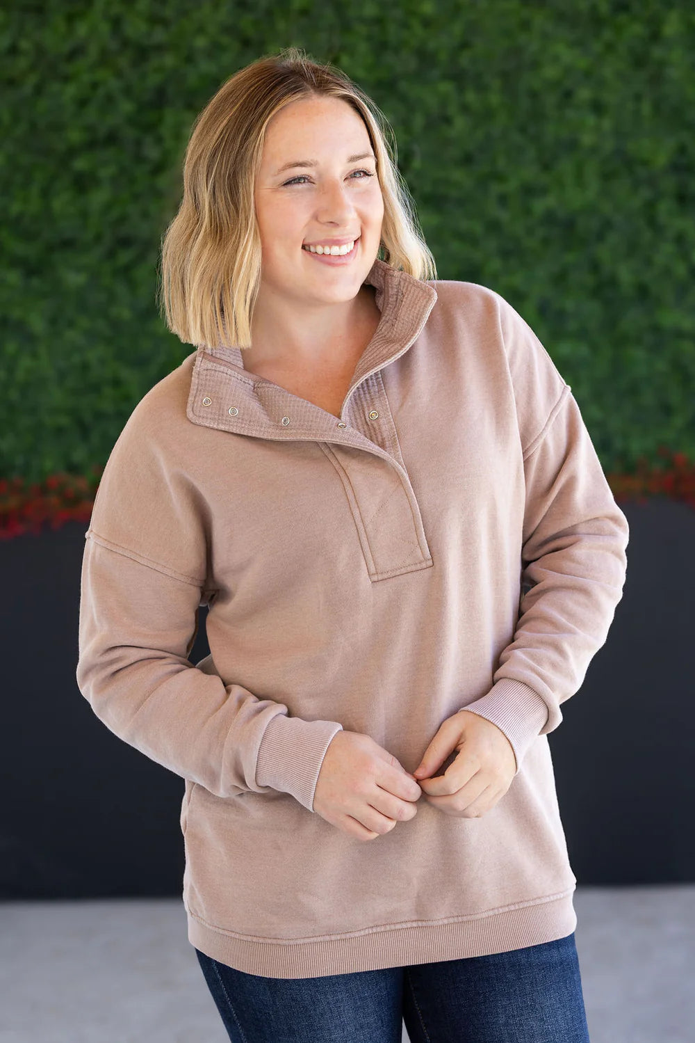 Jesse Vintage Wash Snap Pullover - Tan