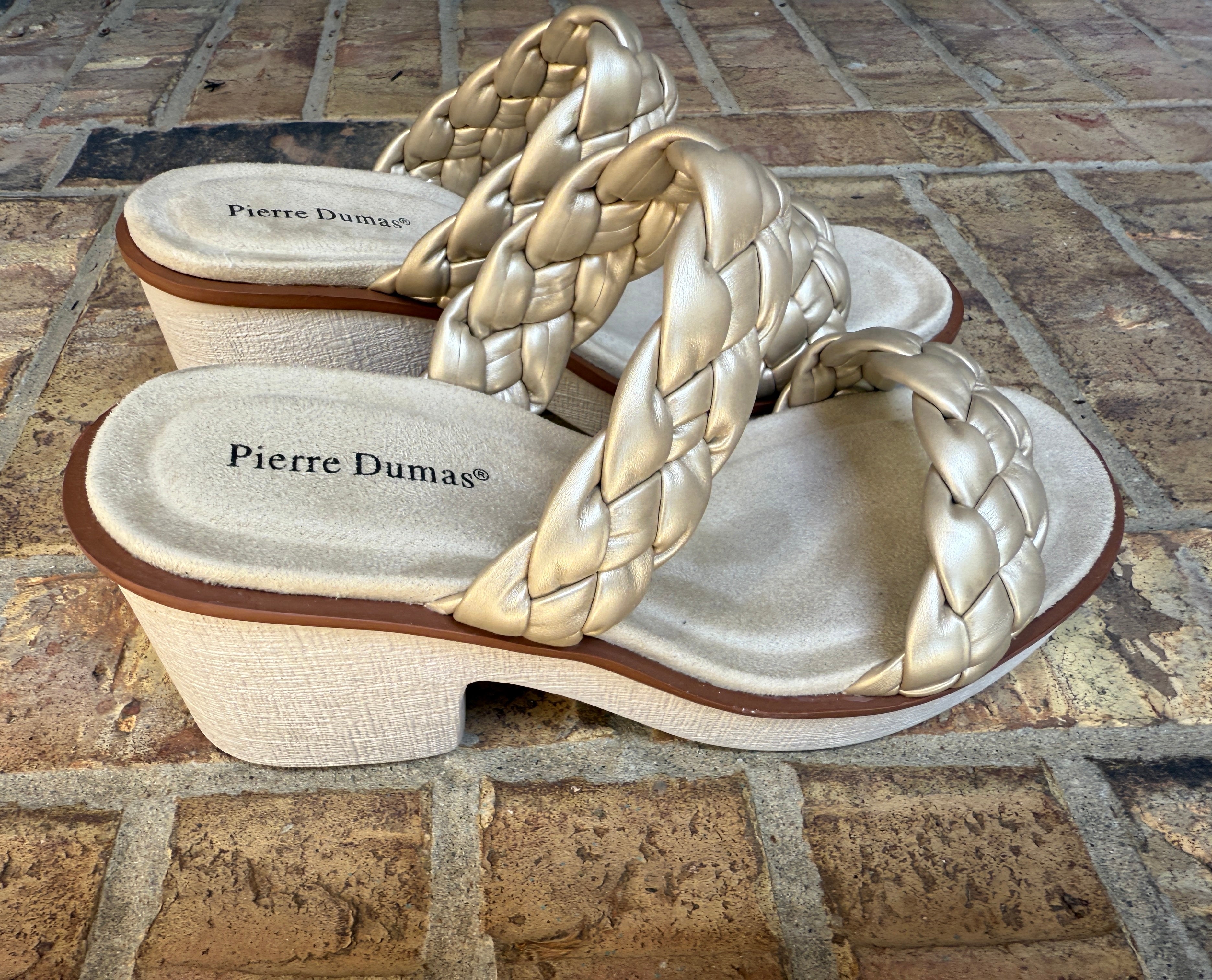 Belinda Gold Wedge